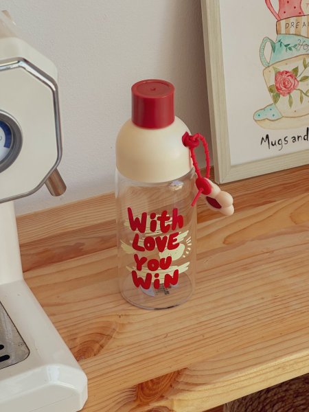 مطرة زجاج بألوان جميلة مع غطى بلاستيك حجم 450مل